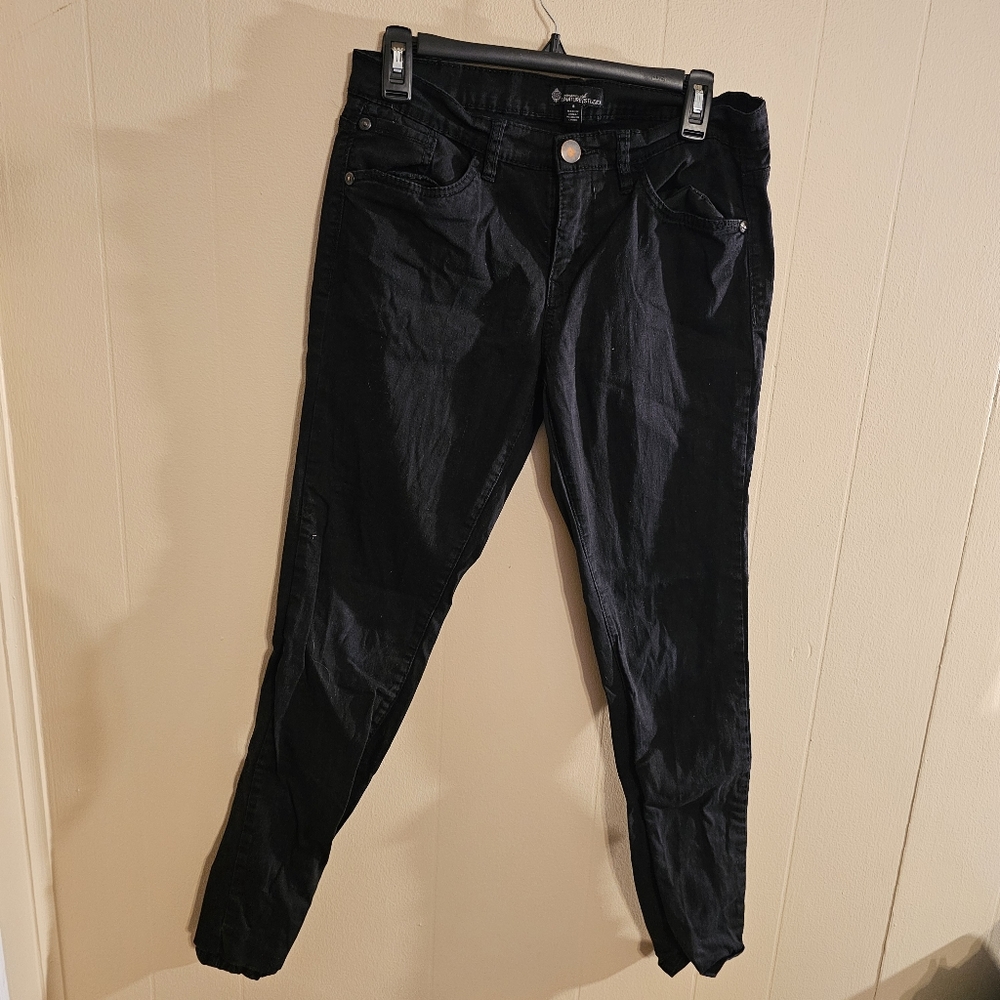 Signature Studio Size 8 Black Skinny Jeans
